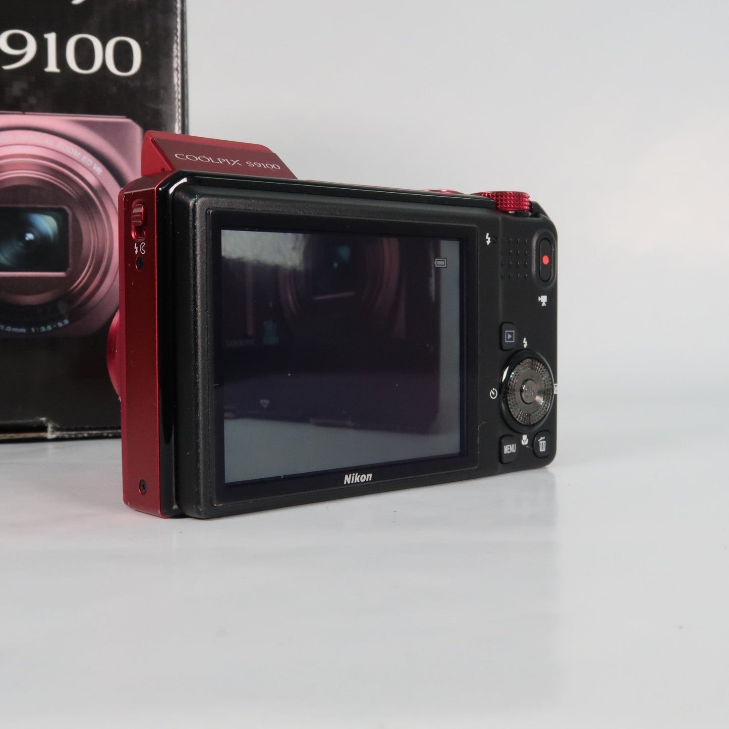 Nikon Coolpix S9100 12.1MP 18x Digital Camera Red, Case, SD Card – Very Good