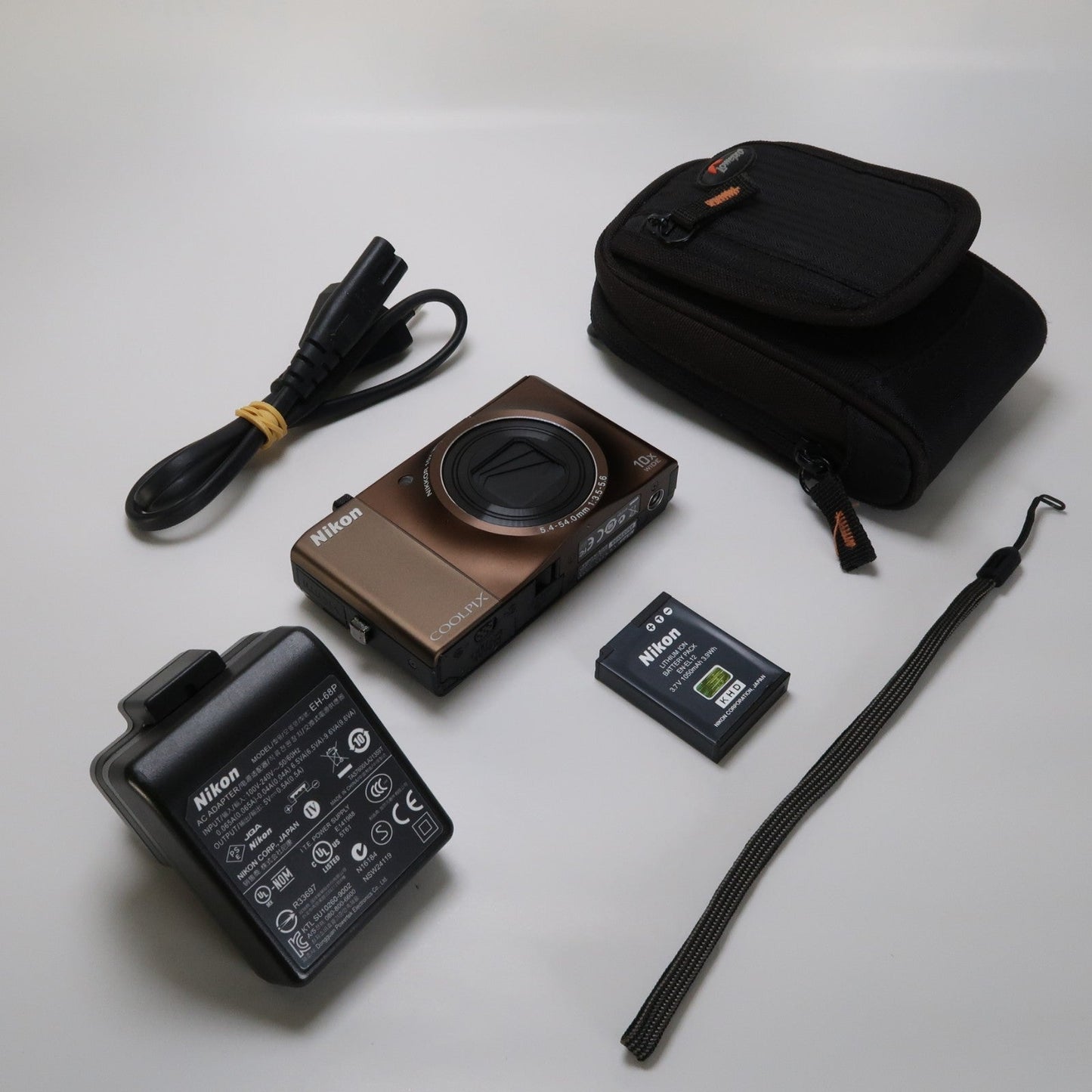 Nikon Coolpix S8000 14MP Digital Camera – Brown – 10x Zoom + Charger + Case