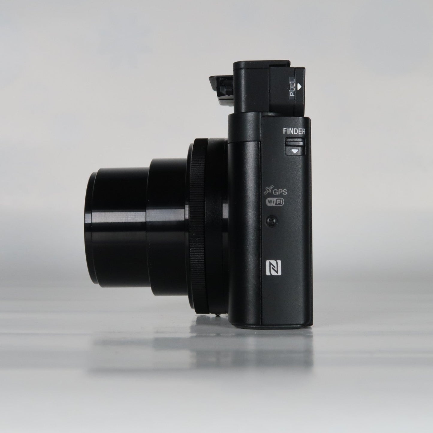 Sony Cyber-shot DSC-HX90V 18.2MP Digital Camera – Original Packaging – Excellent