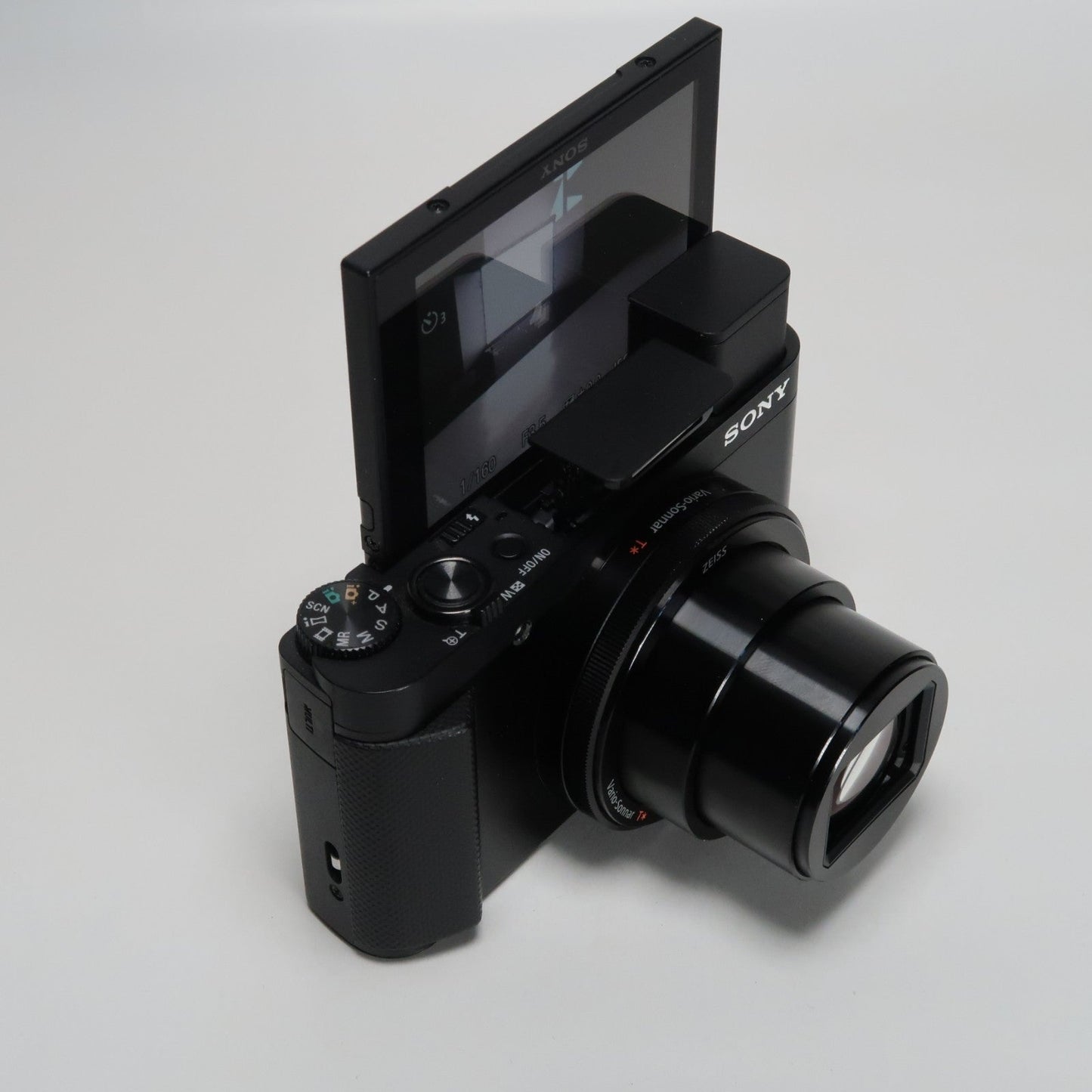 Sony Cyber-shot DSC-HX90V 18.2MP Digital Camera – Original Packaging – Excellent