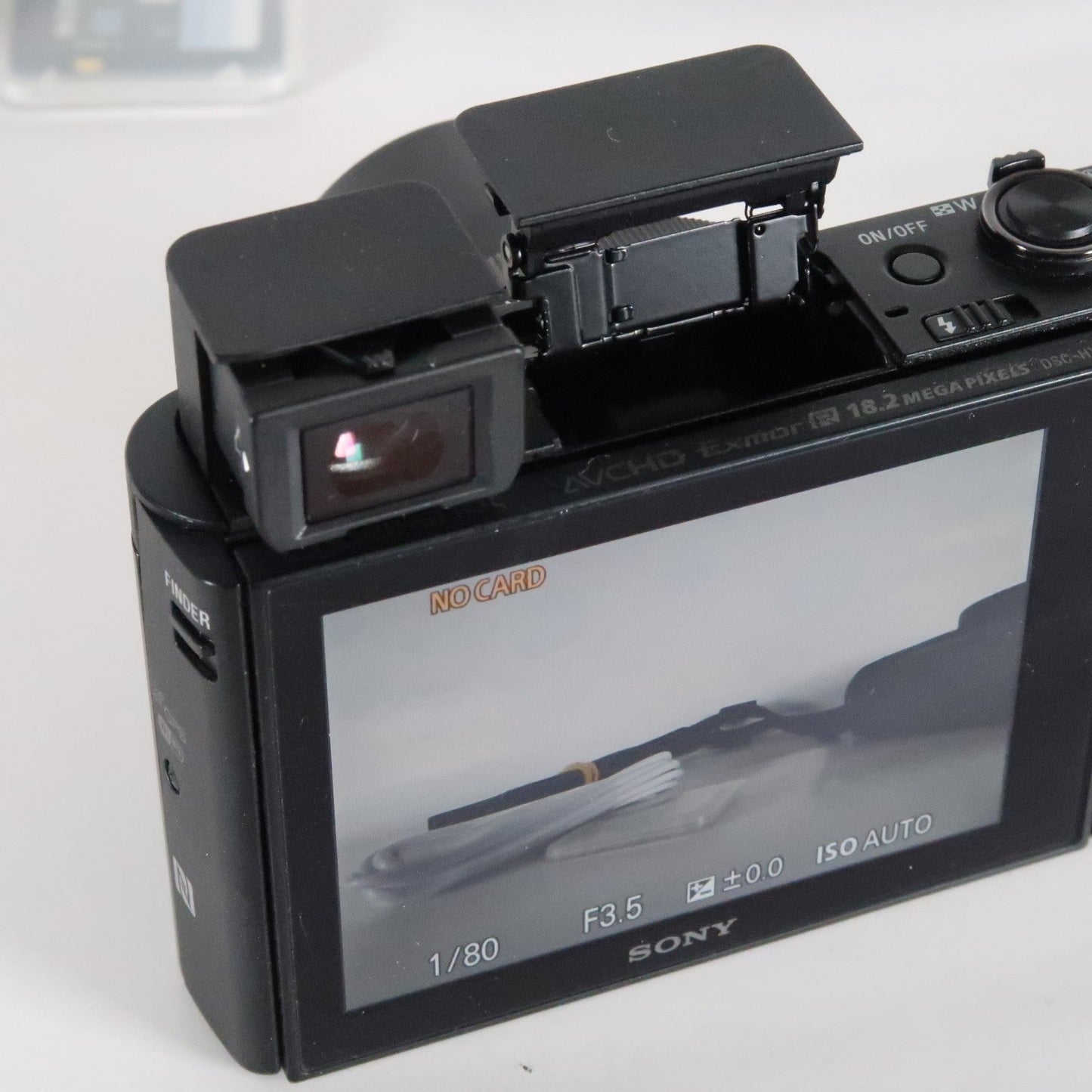 Sony Cyber-shot DSC-HX90V 18.2MP Digital Camera – Original Packaging – Excellent