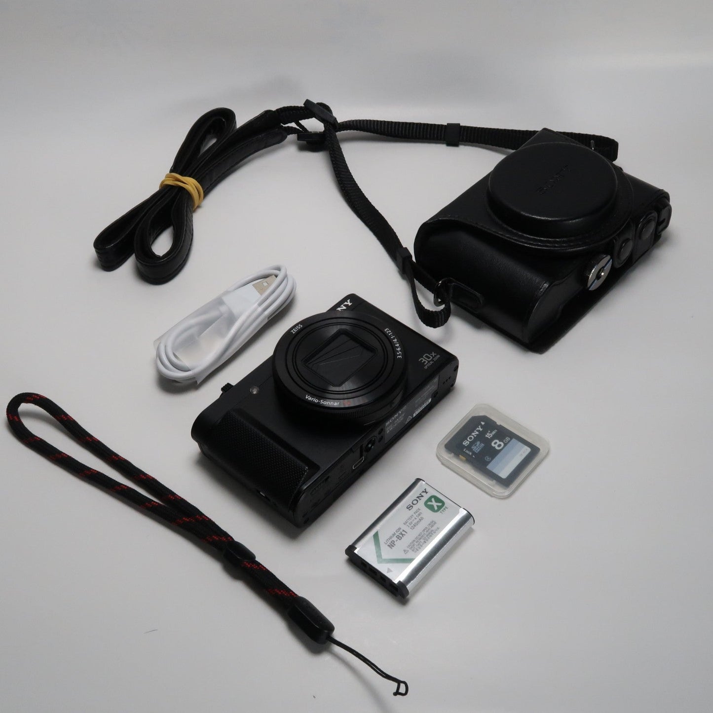 Sony Cyber-shot DSC-HX90V 18.2MP Digital Camera – Original Packaging – Excellent