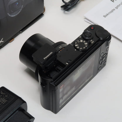 Panasonic Lumix DMC-LX15 Digital Camera – Black – Original Packaging + 32GB SD Card