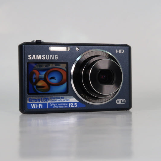 Samsung DualView DV150F 16.2MP Digital Camera – Blue – Excellent