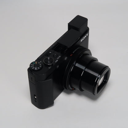 Sony Cyber-shot DSC-HX90V 18.2MP Digital Camera – Original Packaging – Excellent