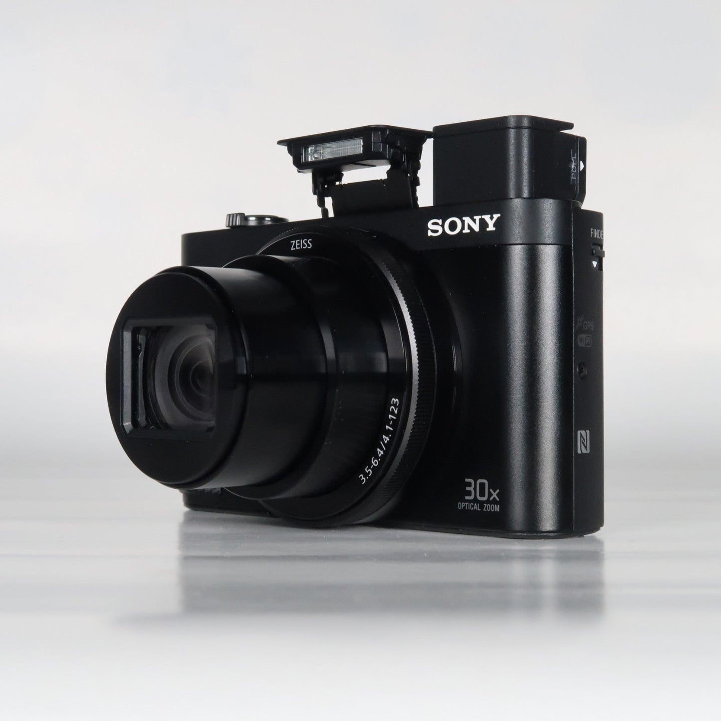 Sony Cyber-shot DSC-HX90V 18.2MP Digital Camera – Original Packaging – Excellent