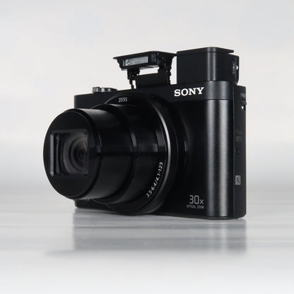 Sony Cyber-shot DSC-HX90V 18.2MP Digital Camera – Original Packaging – Excellent