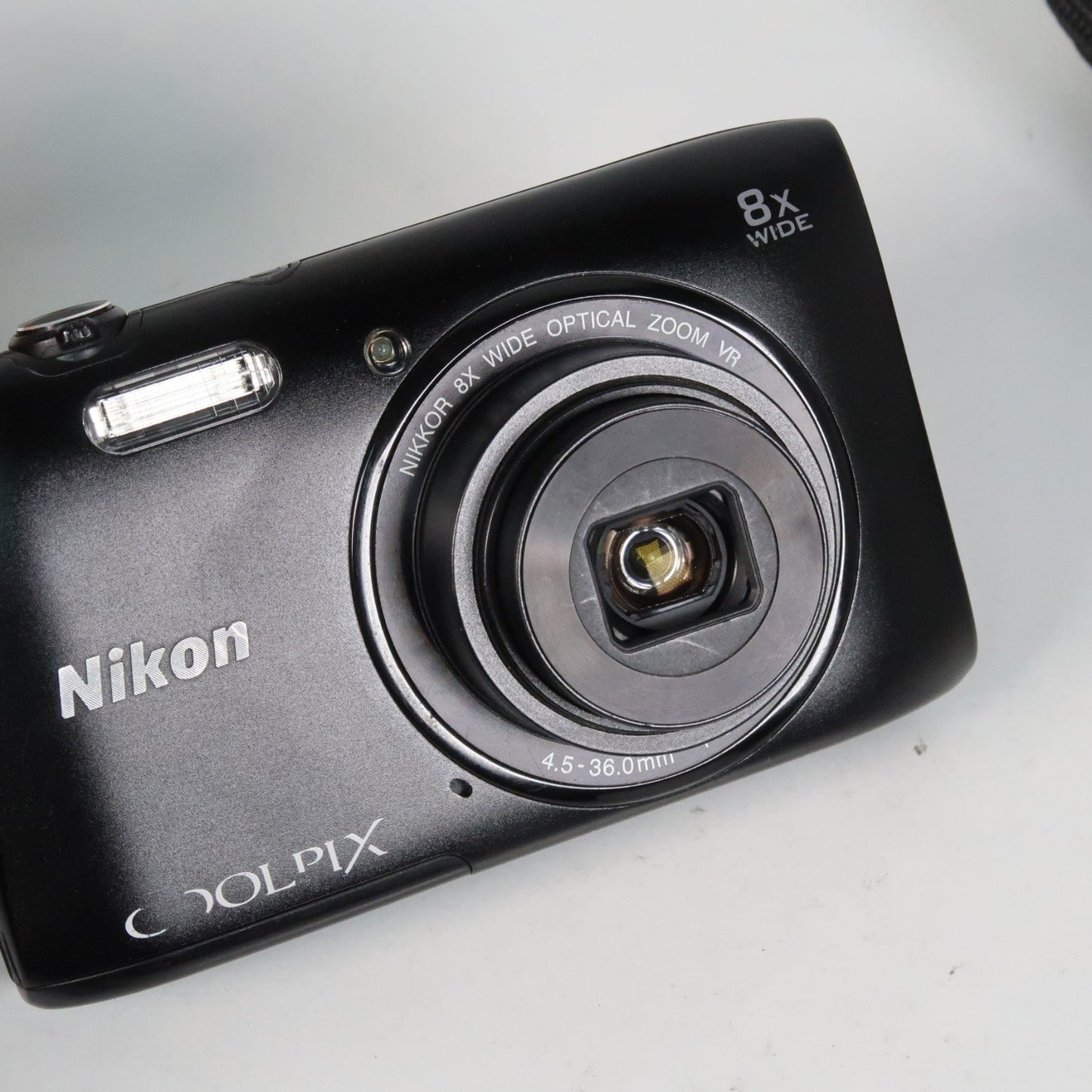 Canon IXUS 105 / SD1300 IS + Nikon Coolpix S3600 + Canon IXUS 115 + Canon IXY 110F – Camera Bundle