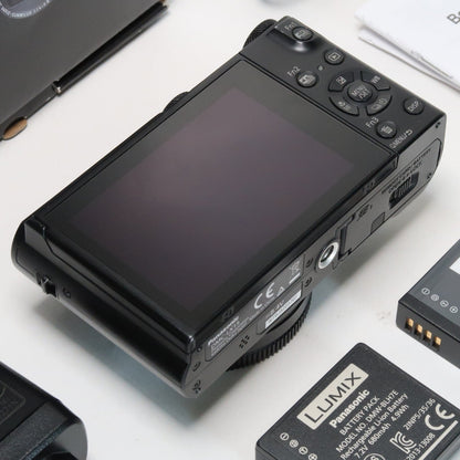 Panasonic Lumix DMC-LX15 Digital Camera – Black – Original Packaging + 32GB SD Card