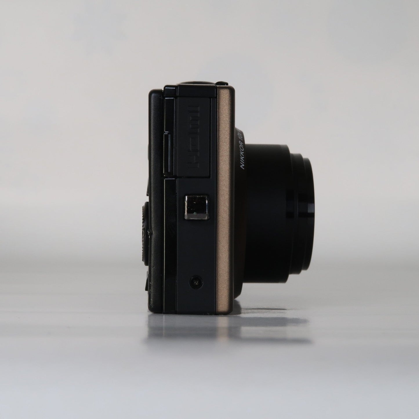 Nikon Coolpix S8000 14MP Digital Camera – Brown – 10x Zoom + Charger + Case