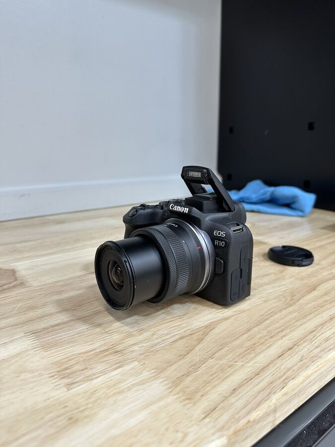 Canon EOS R10 24.2MP Mirrorless Camera - Black (RF-S 18-45mm f/4.5-6.3 IS STM)