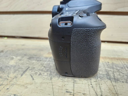 Canon EOS 80D with Canon Zoom Lens 18-55mm & 55-250mm + Accessories