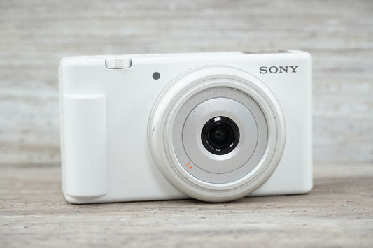 Sony ZV 1F Vlog Camera for Content Creators and Vloggers White UNTESTED NO BATT