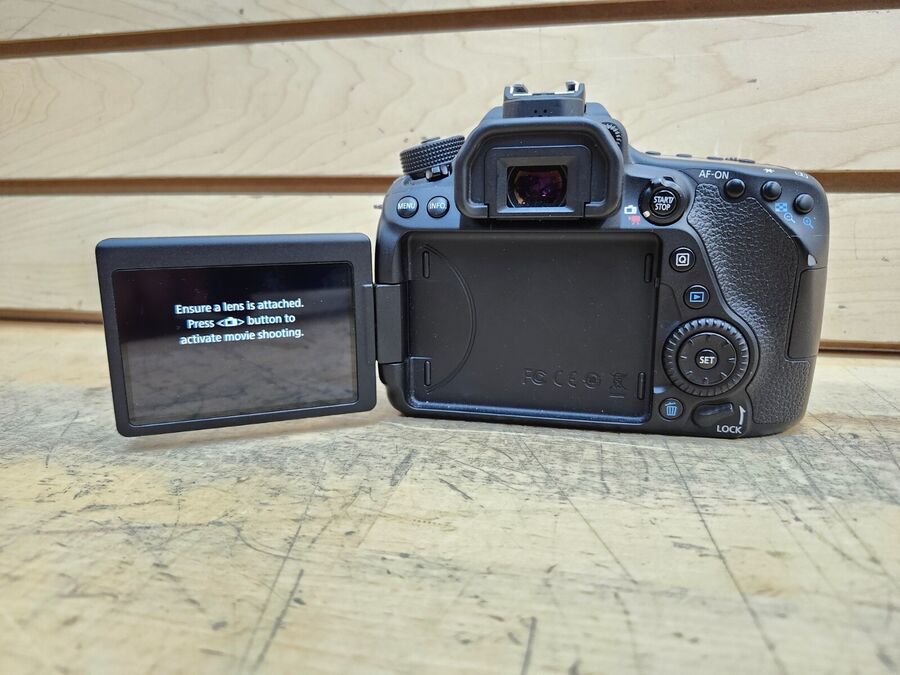 Canon EOS 80D with Canon Zoom Lens 18-55mm & 55-250mm + Accessories