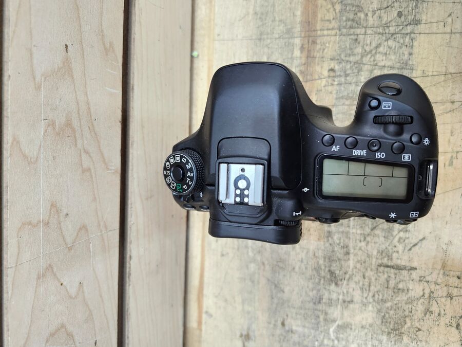 Canon EOS 80D with Canon Zoom Lens 18-55mm & 55-250mm + Accessories