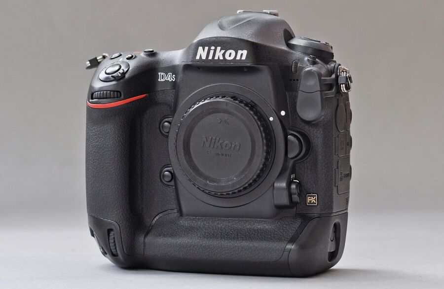Nikon D4S 16.2MP Digital SLR Camera Body