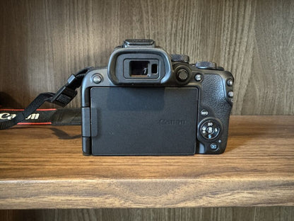 Canon EOS R10 Mirrorless Camera with RF-S 18-45 f/4.5-6.3 IS STM Lens - Black